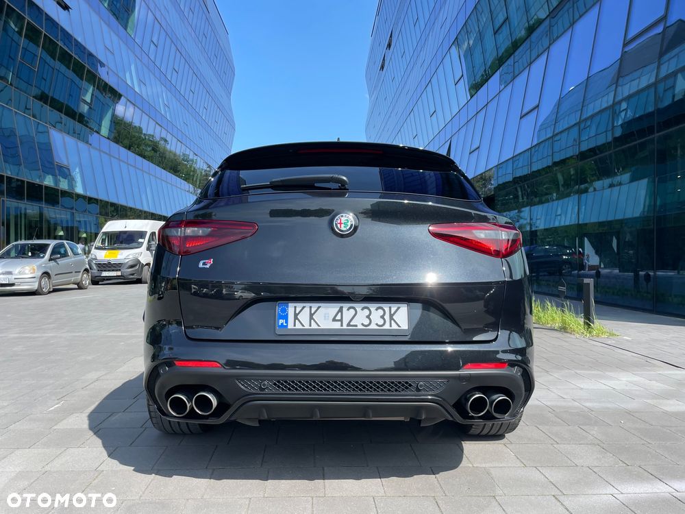 Alfa Romeo Stelvio V6 2.9 Bi-Turbo AT8-Q4 Quadrifoglio - 6