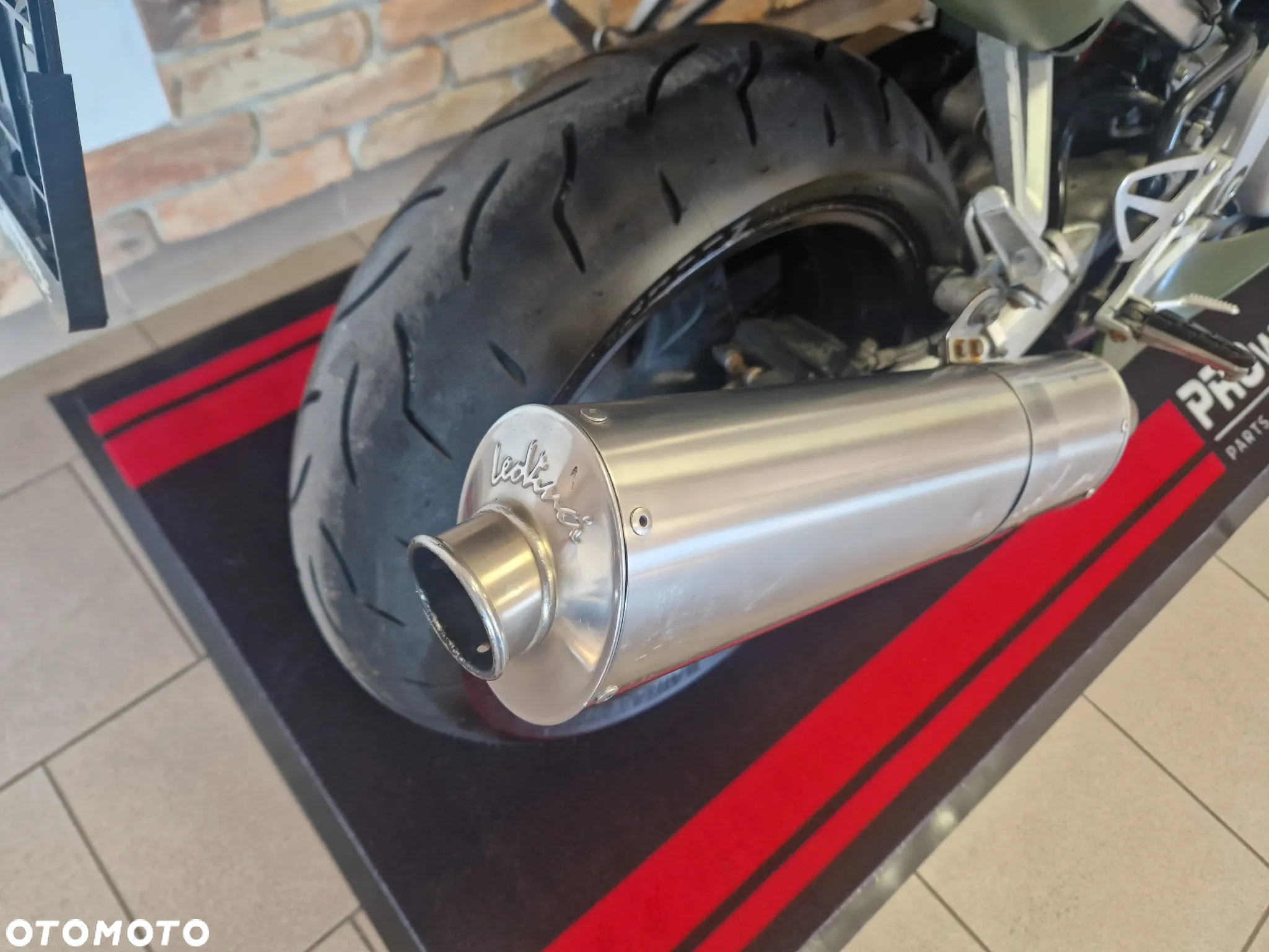 Honda CBR - 16