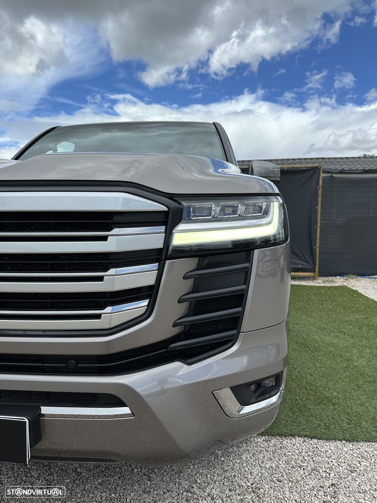 Toyota Land Cruiser 300 70th Anniversary - 8