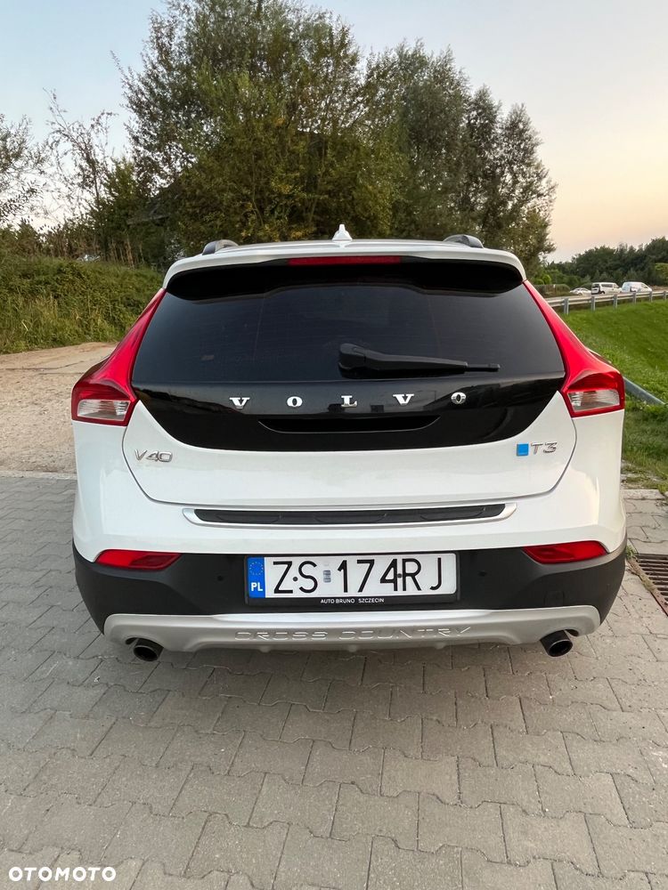 Volvo V40 T3 Drive-E Summum - 3