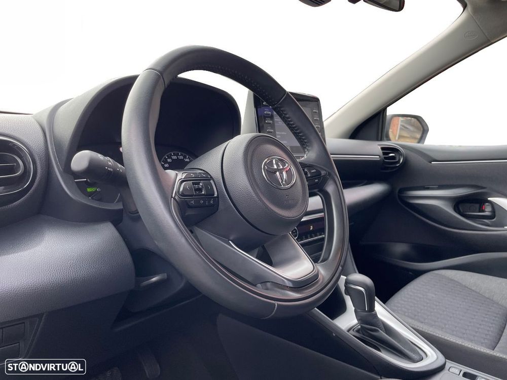 Toyota Yaris - 12