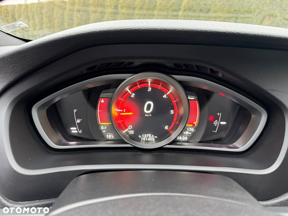 Volvo V40 D3 Momentum - 9