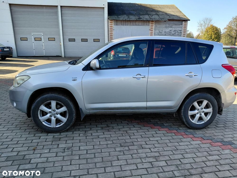 Toyota RAV4 - 2