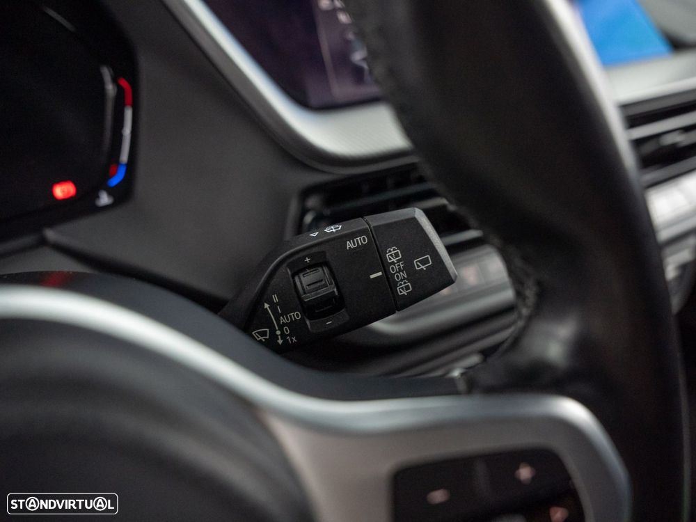 BMW 118 i Pack Desportivo M Auto - 23