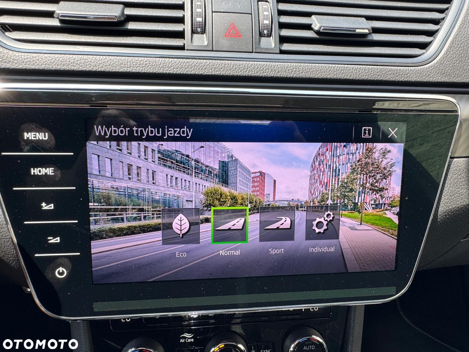 Skoda Superb 2.0 TDI DSG Sportline - 17