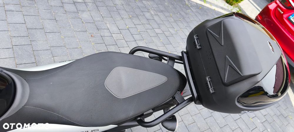 Suzuki Gladius - 9
