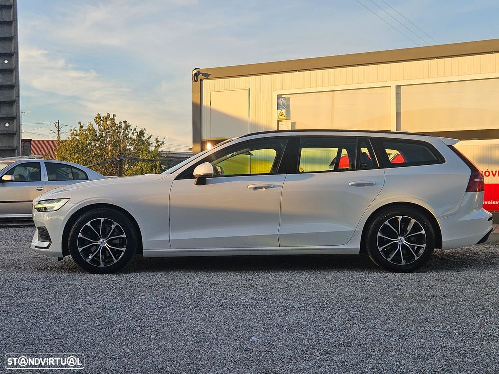 Volvo V60 2.0 D3 Momentum - 3