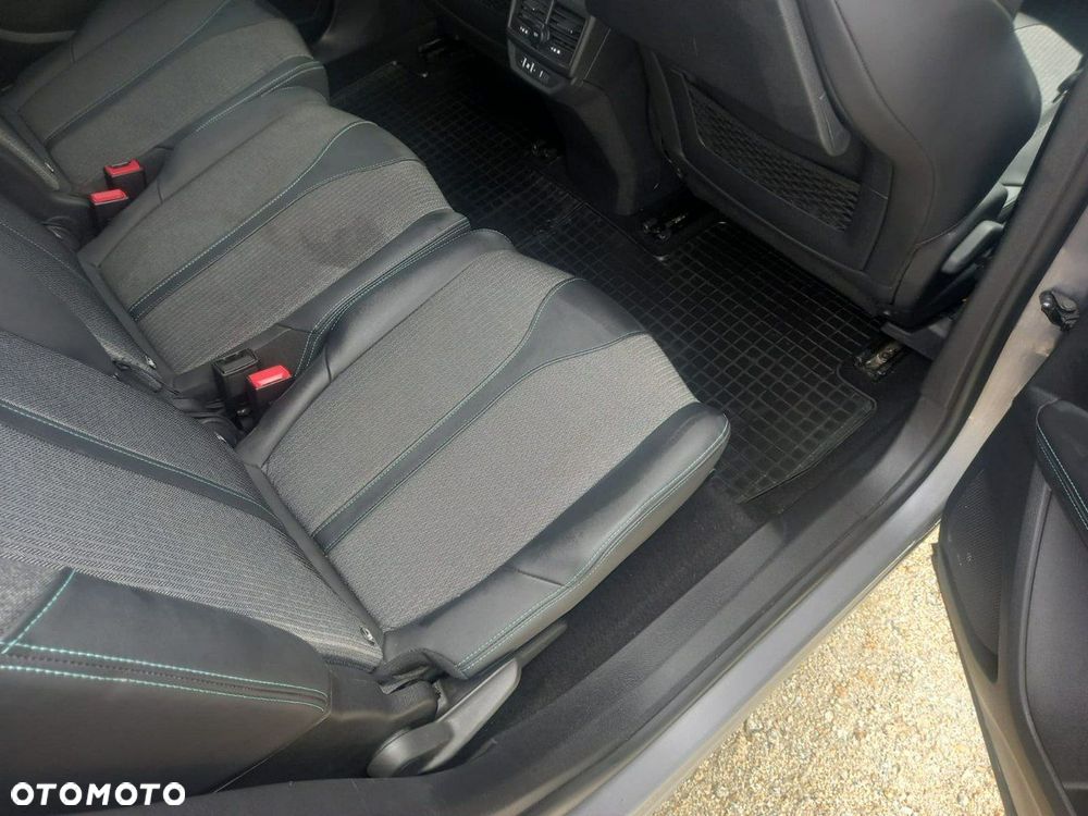 Peugeot 5008 - 10