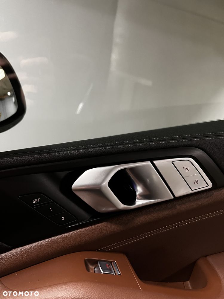 BMW X7 - 37