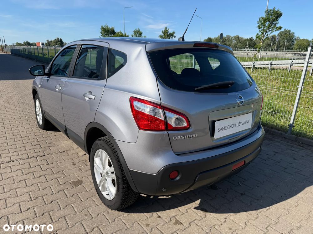 Nissan Qashqai 2.0 dCi DPF acenta - 8