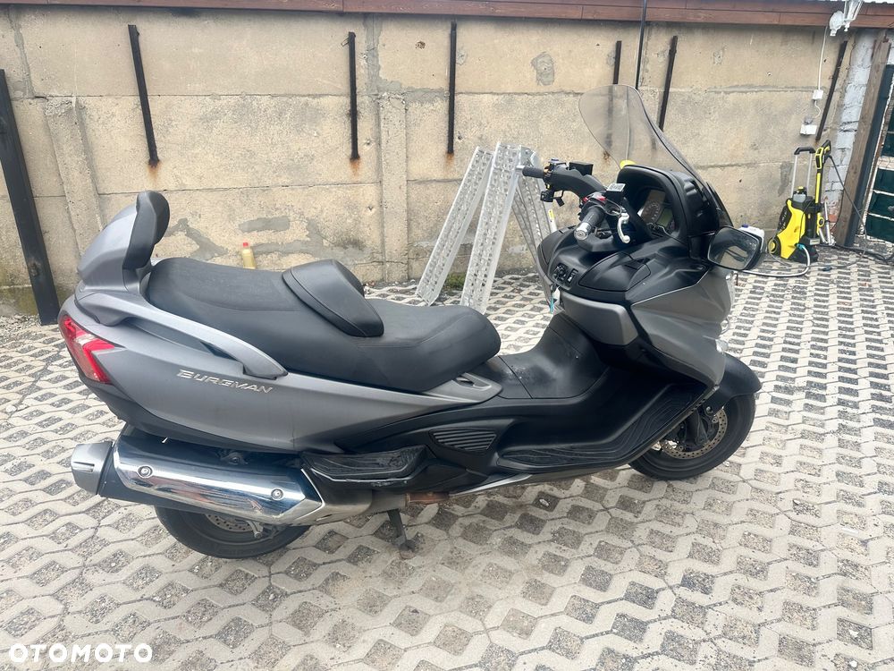 Suzuki Burgman - 6