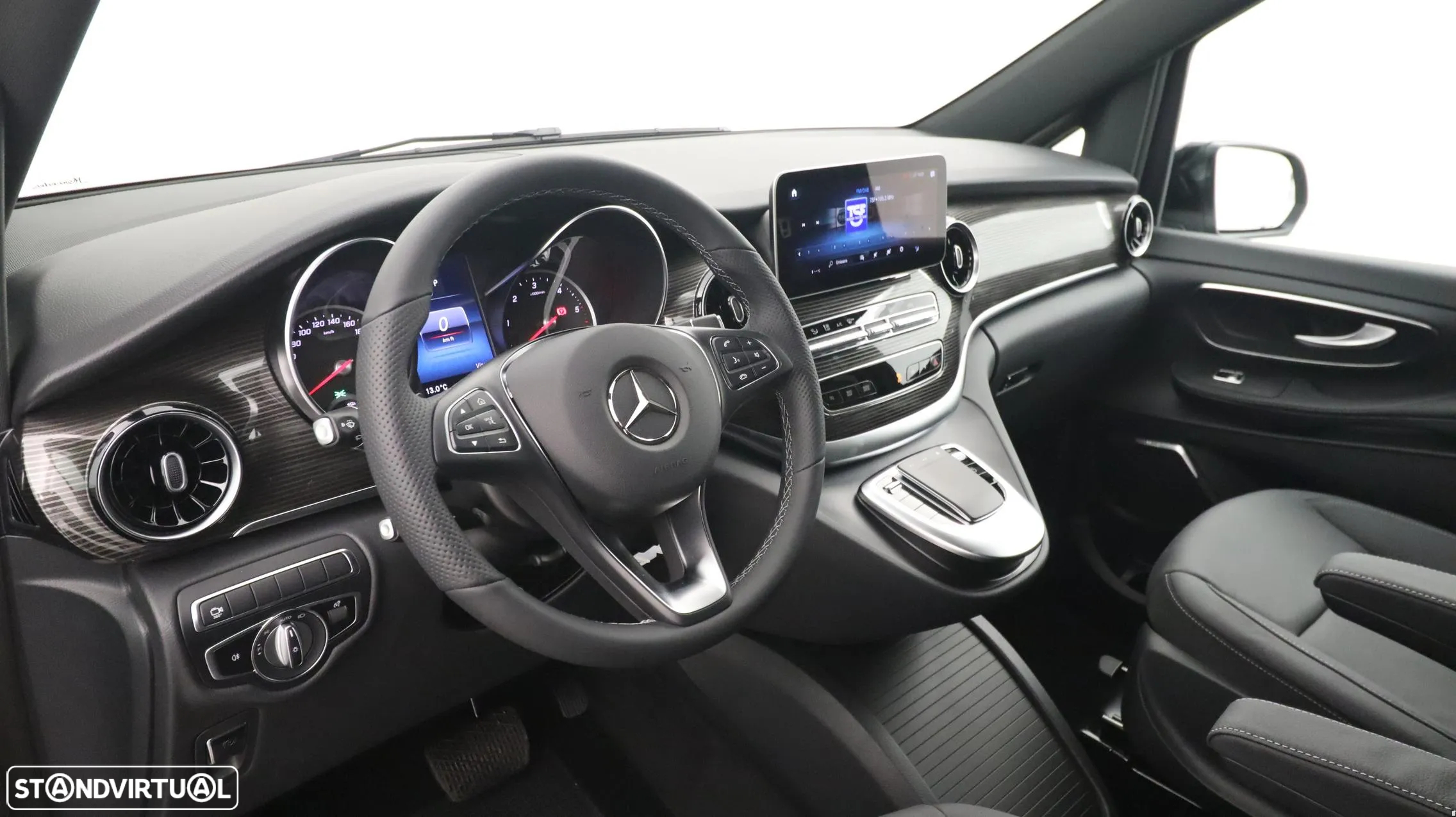 Mercedes-Benz V 250 - 29