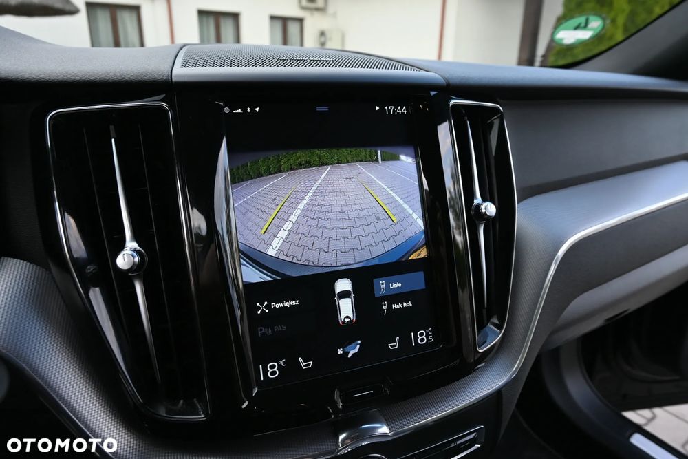 Volvo XC 60 D5 SCR AWD R-Design - 37