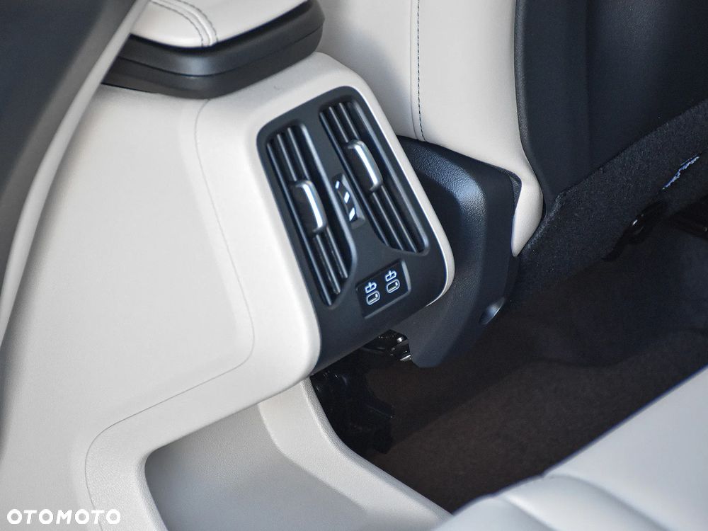 BMW X2 sDrive18d - 36