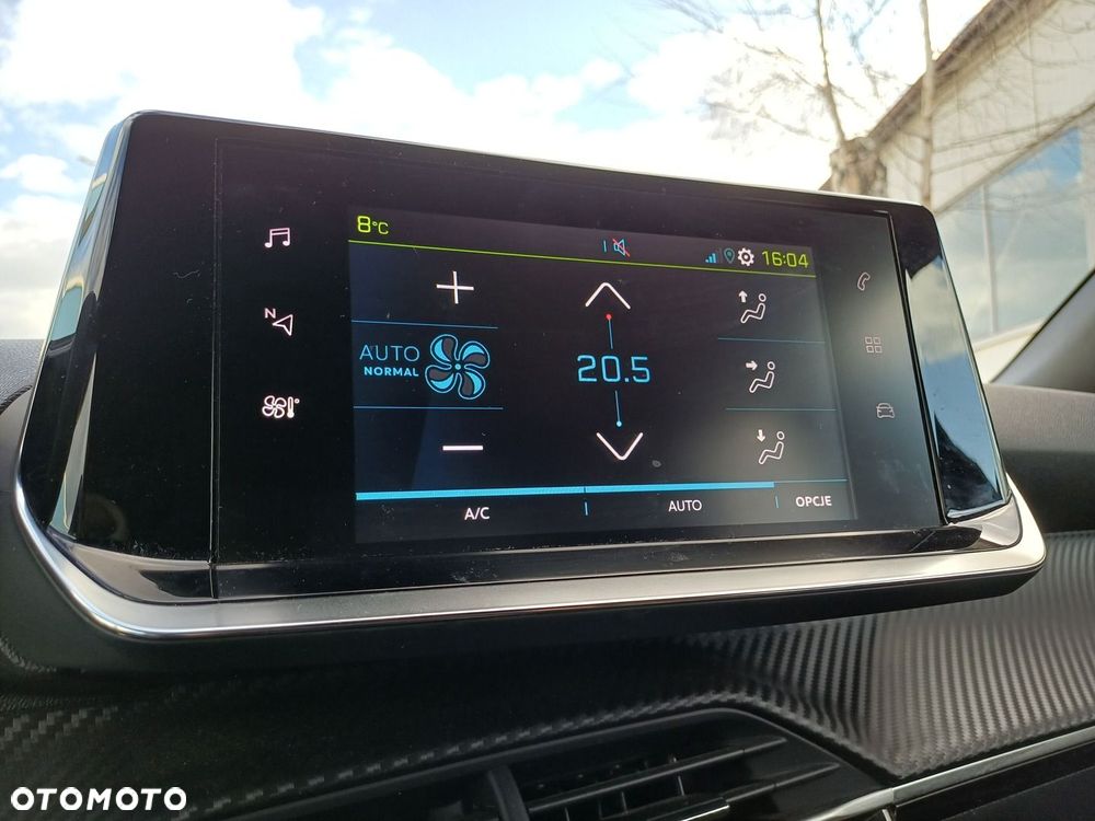 Peugeot 2008 - 17