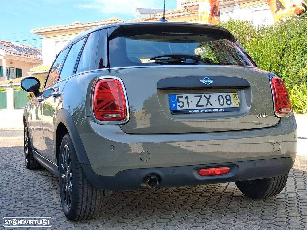 MINI 5 Portas One Auto - 24