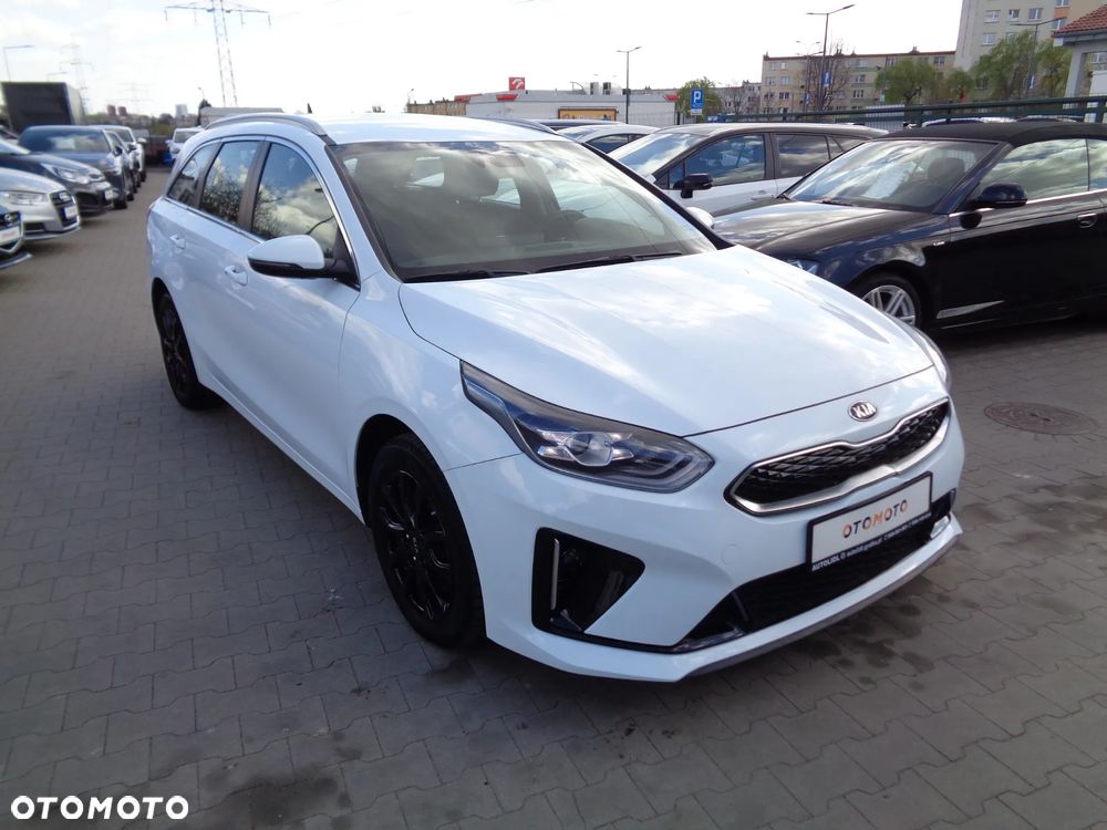 Kia Ceed 1.6 GDI DCT OPF Platinum Edition - 15