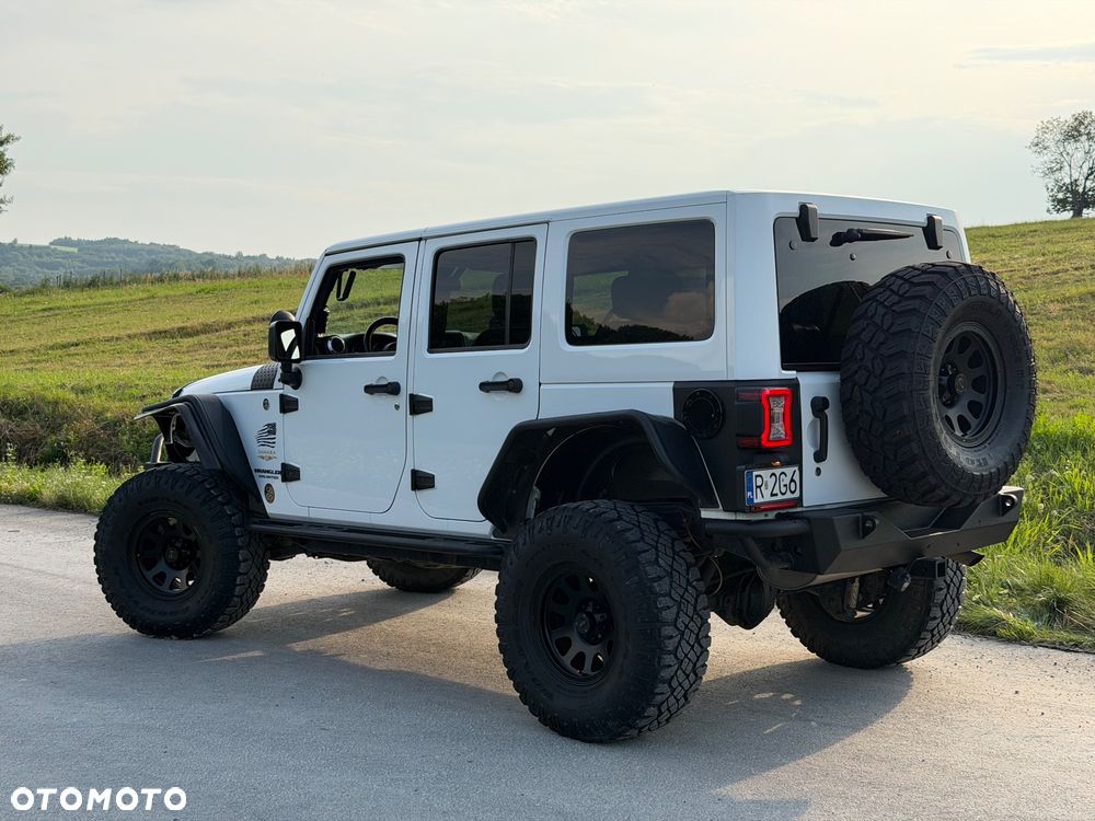 Jeep Wrangler 3.6 Unlim Sahara - 2