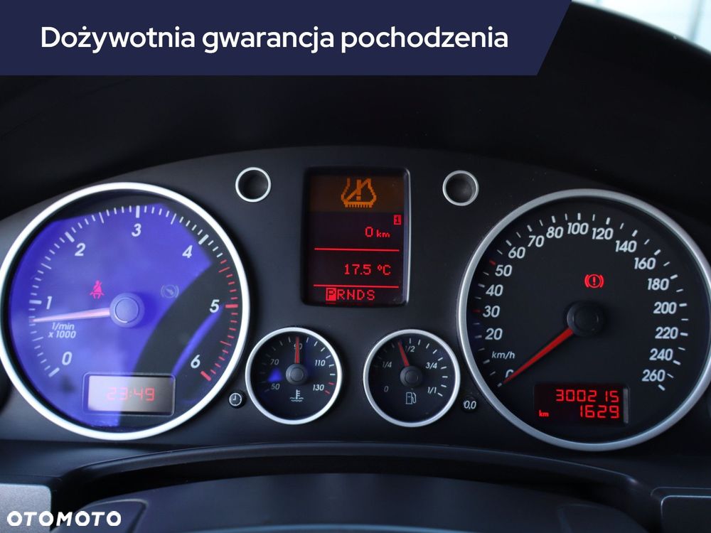 Volkswagen Touareg - 13