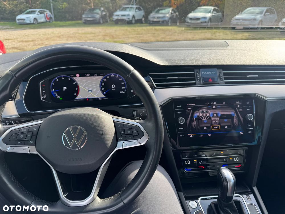 Volkswagen Passat 2.0 TSI Elegance DSG - 24
