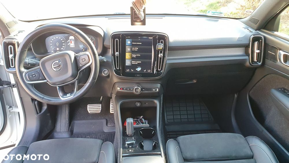 Volvo XC 40 T4 R-Design - 10