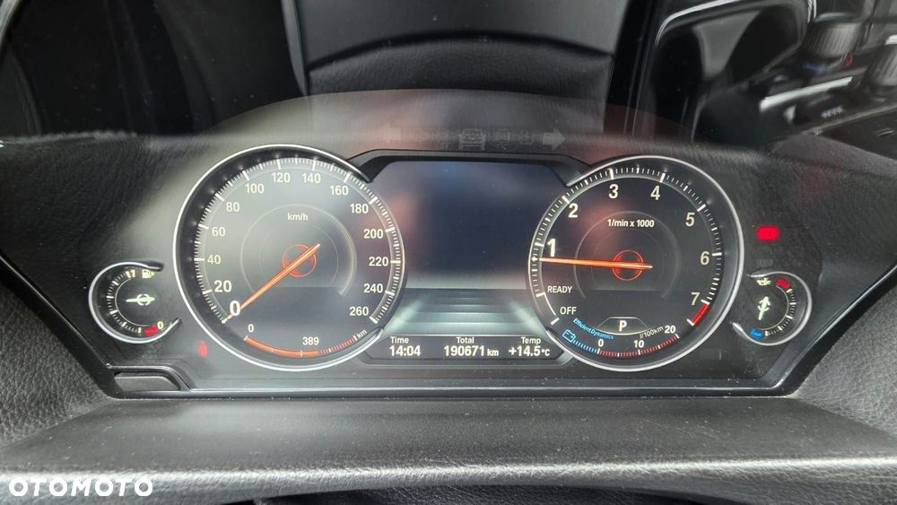 BMW Seria 3 335i xDrive Sport-Aut Sport Line - 24
