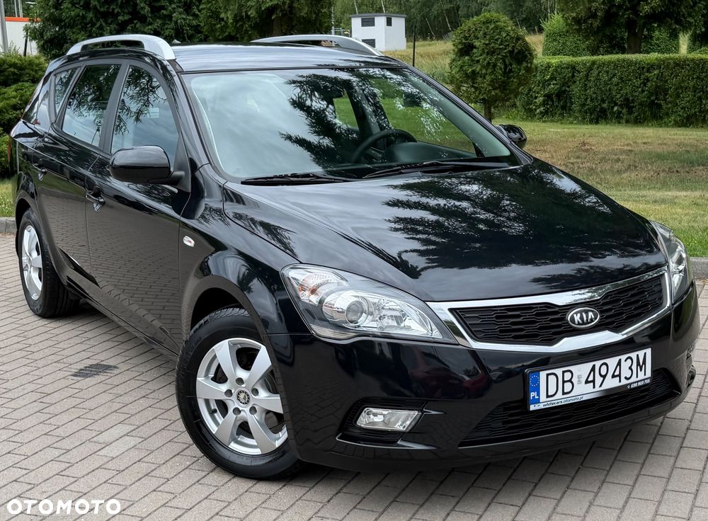 Kia Ceed 1.4 CVVT Dream-Team Edition - 1