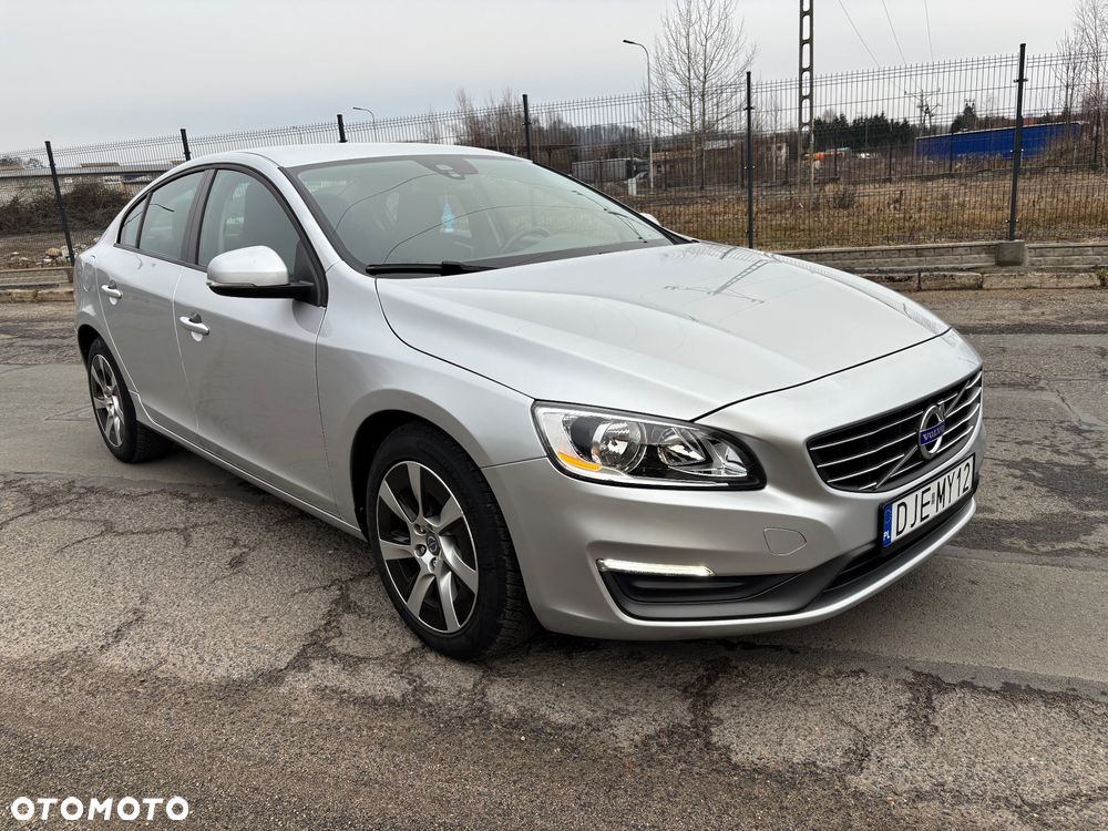 Volvo S60 D3 Geartronic Kinetic - 4
