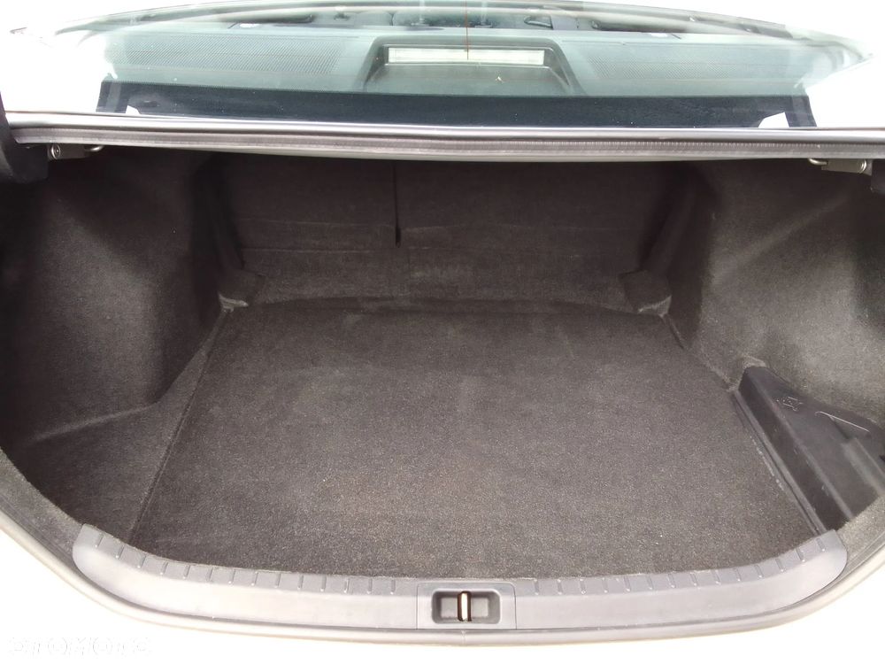 Toyota Corolla 1.6 Premium - 15