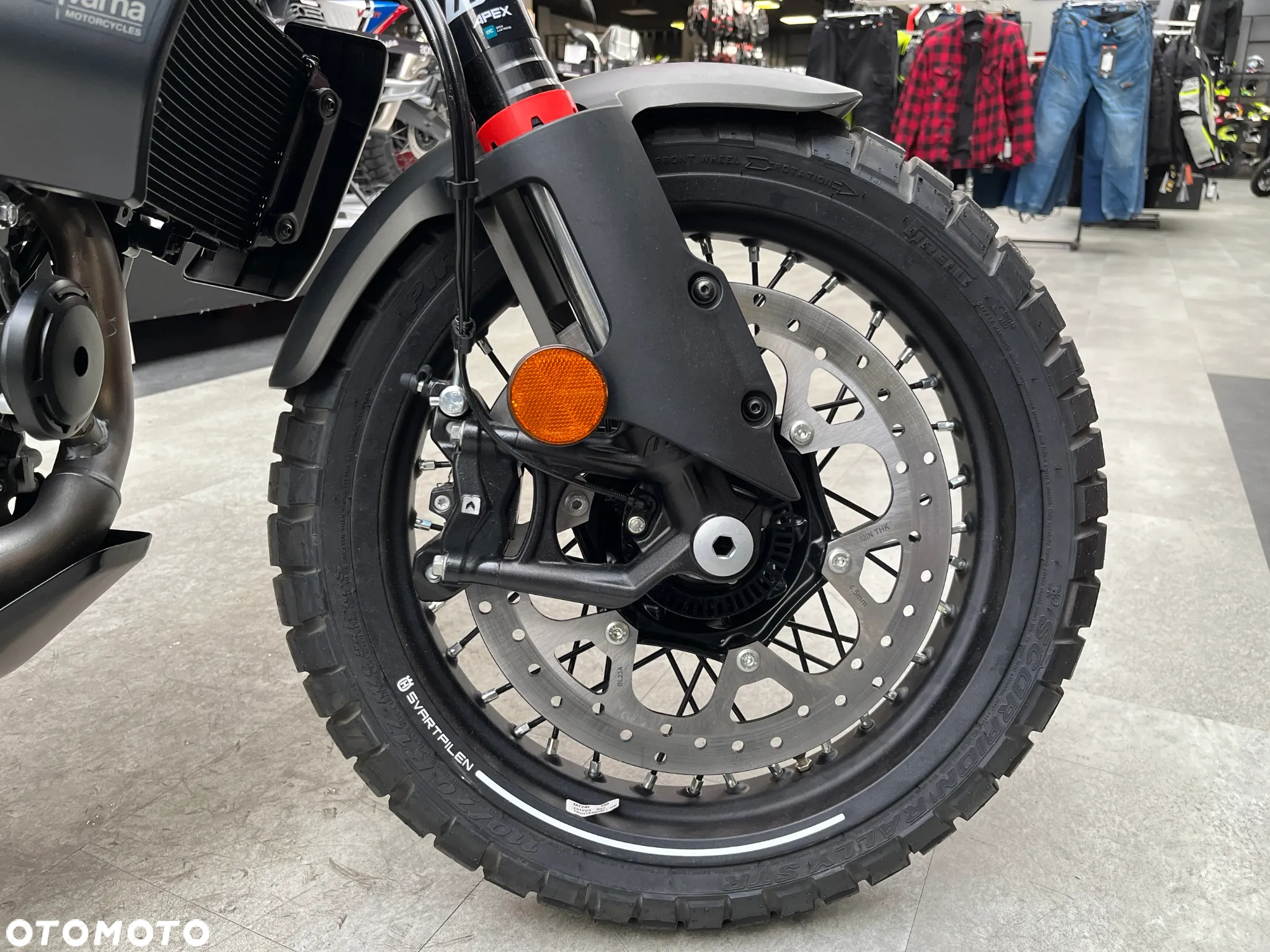 Husqvarna Svartpilen - 8