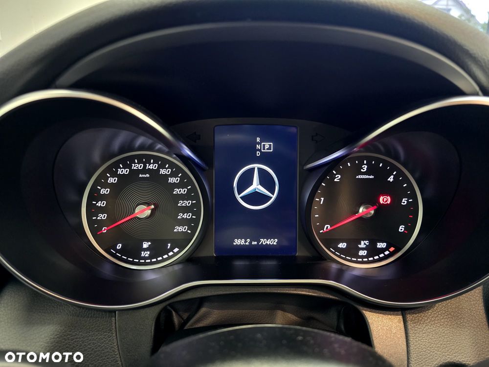 Mercedes-Benz Klasa C 220 d 4Matic 9G-TRONIC - 34