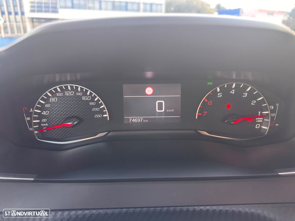 Peugeot 2008 1.2 PureTech Active Pack - 27