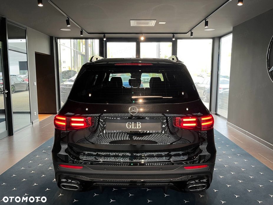 Mercedes-Benz GLB 200 AMG Line 7G-DCT - 5