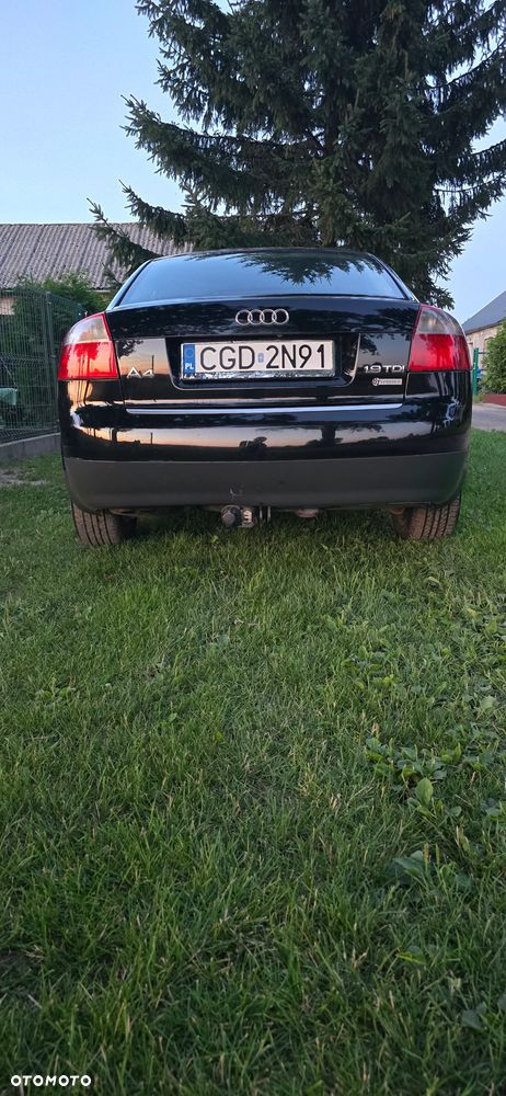 Audi A4 Limousine - 3