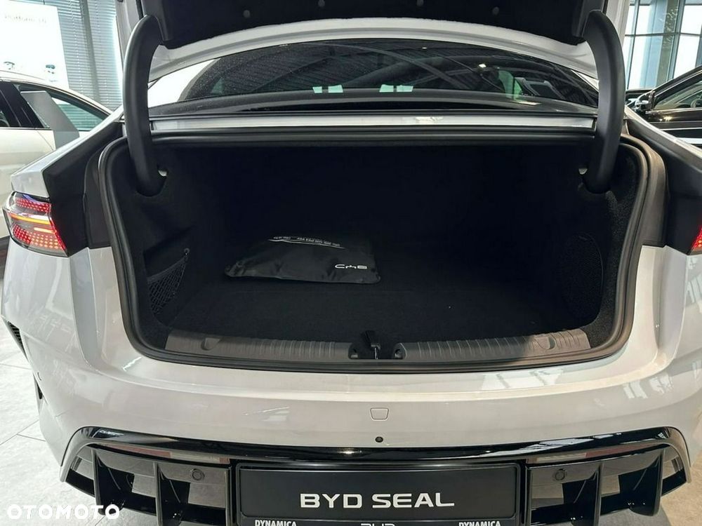 BYD Seal - 10