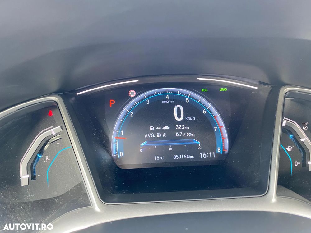 Honda Civic 1.5 i-VTEC Turbo CVT Elegance - 12