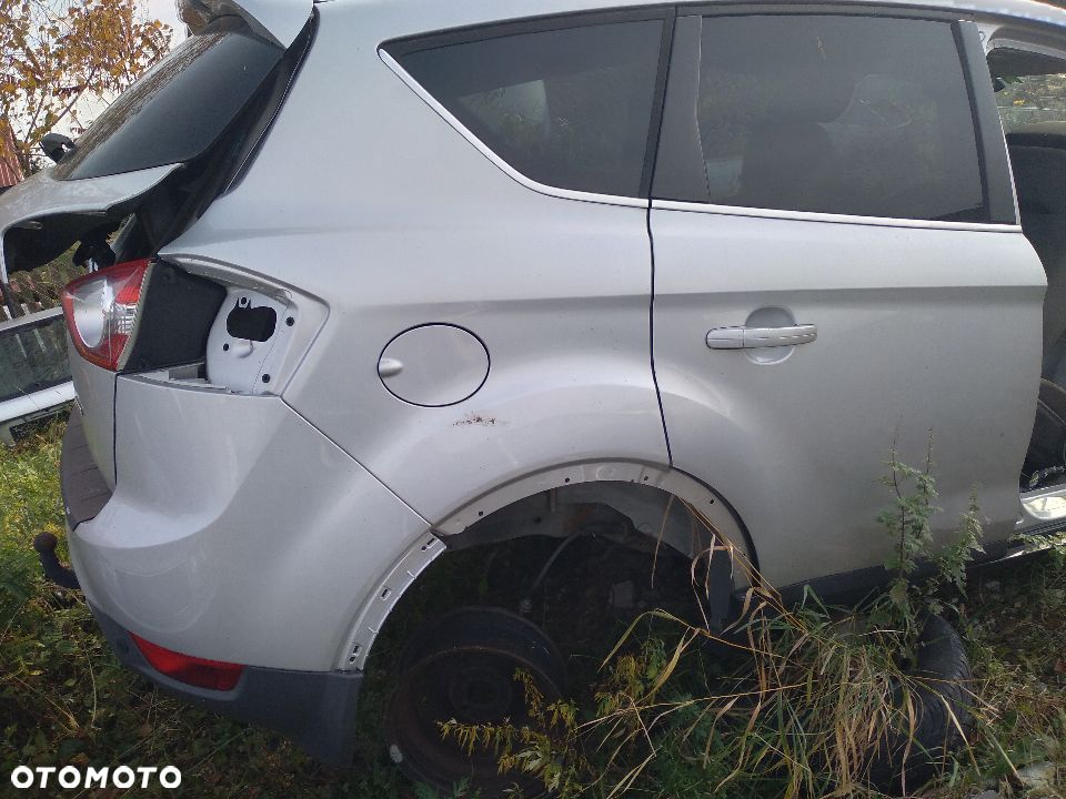 drzwi prawe lewe kuga cwiartka błotnik bok  częsci 08 - 1