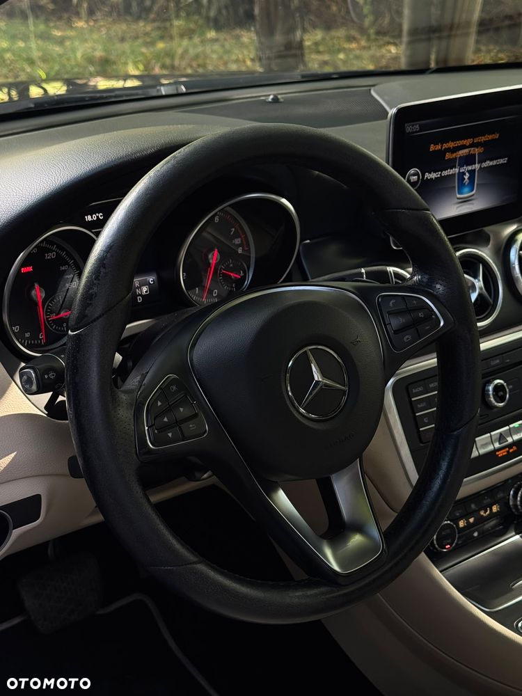 Mercedes-Benz CLA - 11