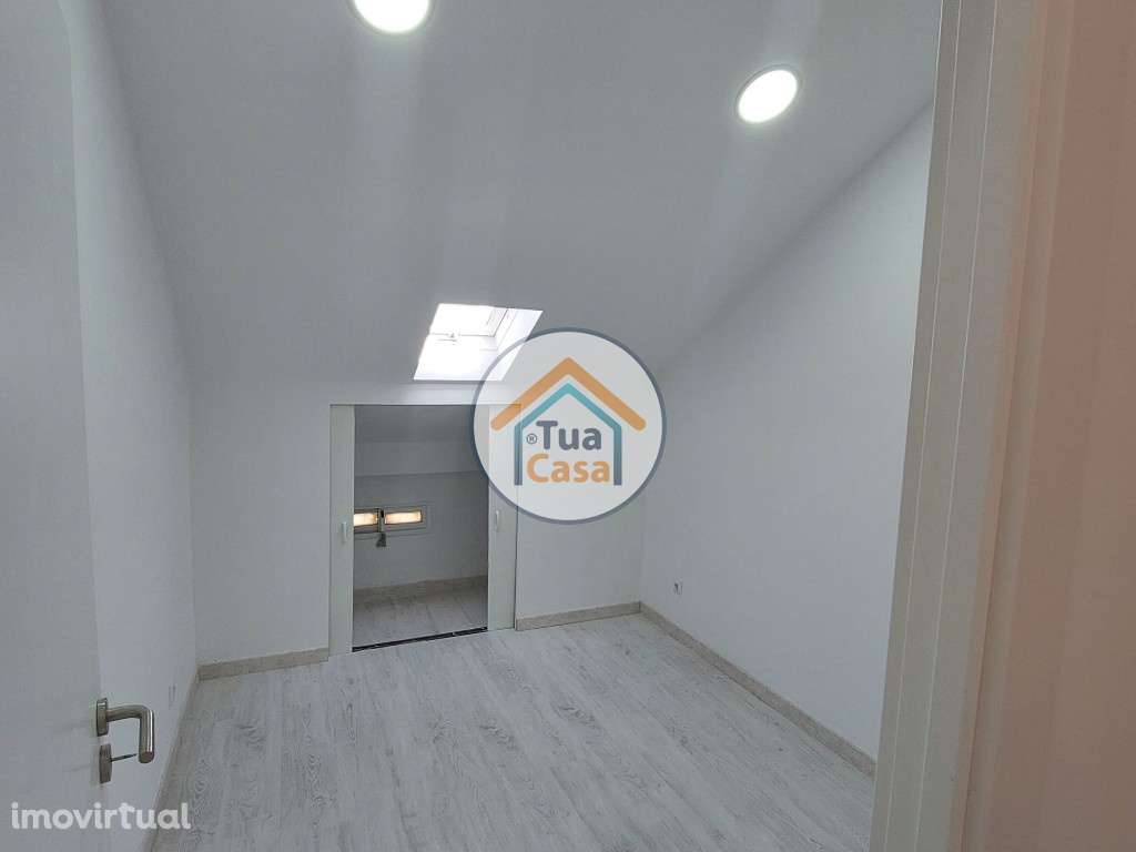 Moradia T9 Remodelada na Ajuda c/ Rendimento 3750€ - Grande imagem: 5/44