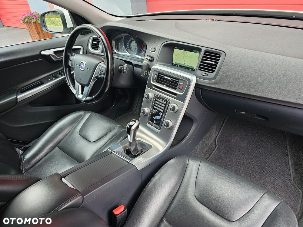 Volvo V60 D2 Drive-E Momentum - 9