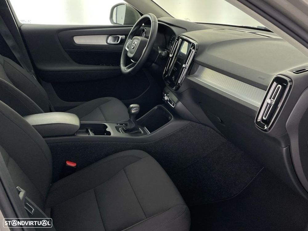 Volvo XC 40 2.0 D3 Momentum — fotografia 22