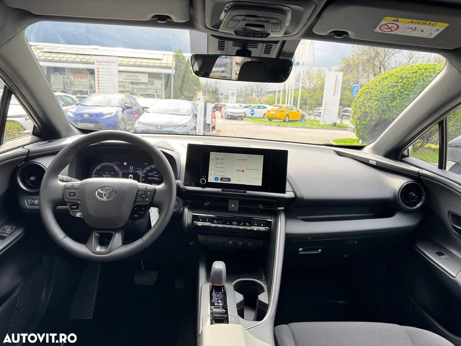 Toyota C-HR 2.0 HEV 197 CP 4x2 CVT Dynamic - 10