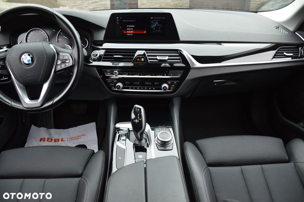 BMW Seria 5 520d xDrive Sport Line sport - 17