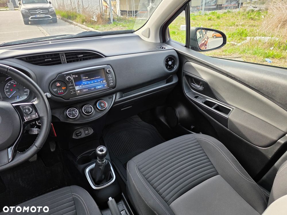 Toyota Yaris 1.5 Premium - 21