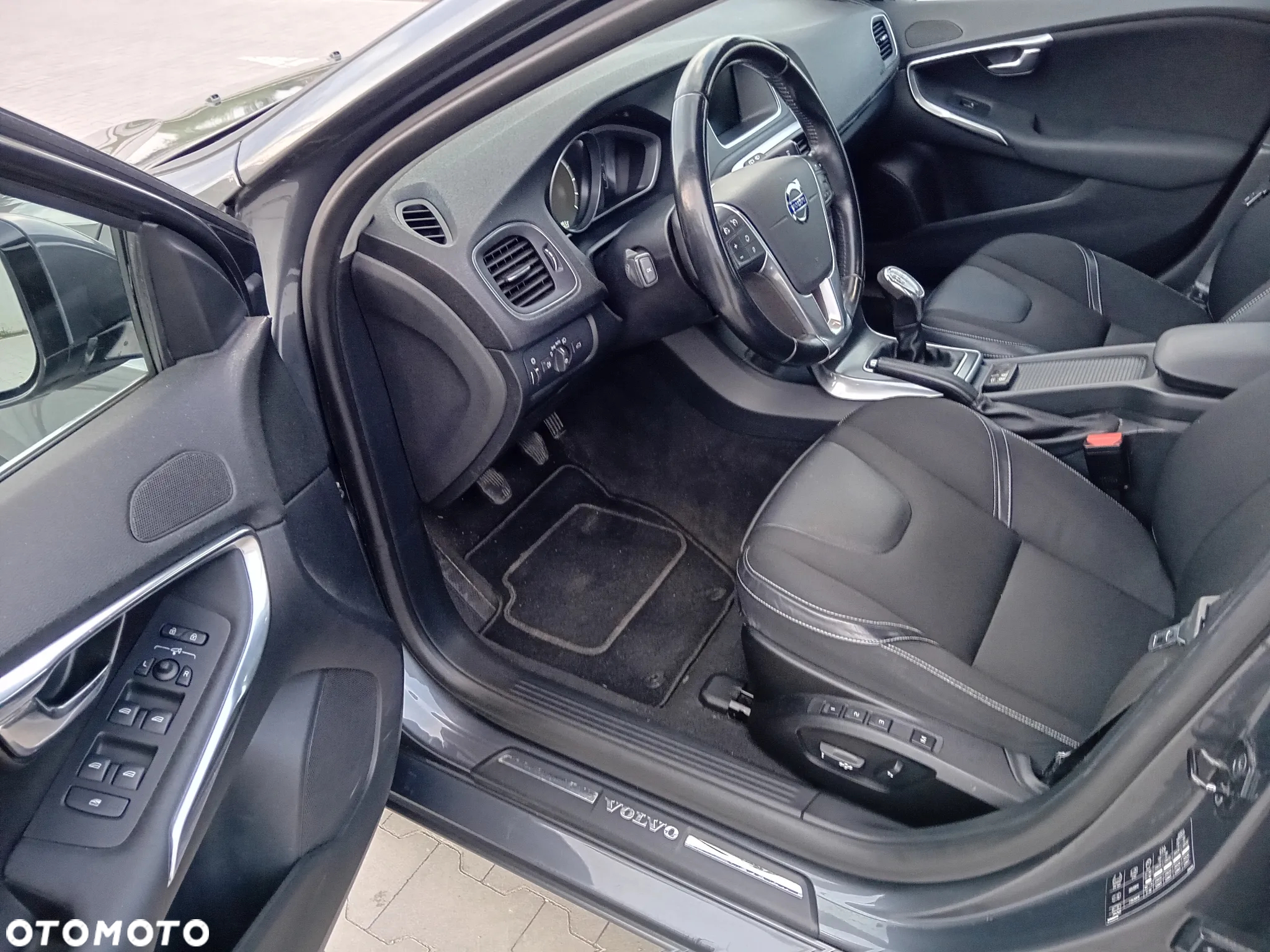 Volvo V40 D2 Summum - 9