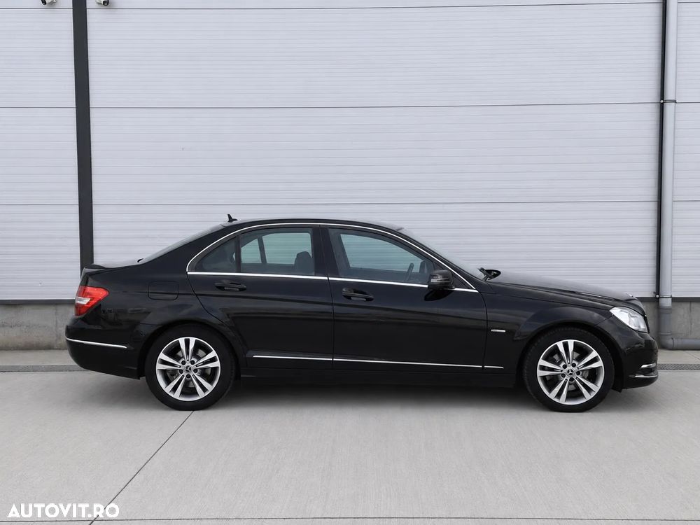 Mercedes-Benz C 220 CDI DPF (BlueEFFICIENCY) 7G-TRONIC Elegance - 4