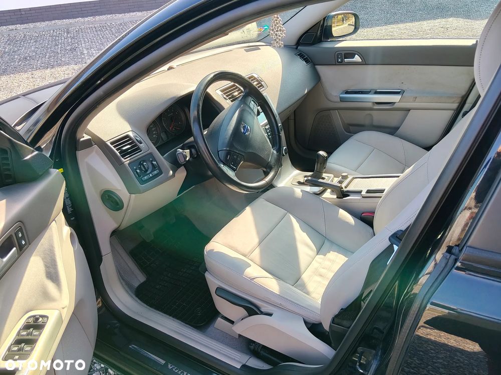 Volvo V50 1.8 Momentum - 4