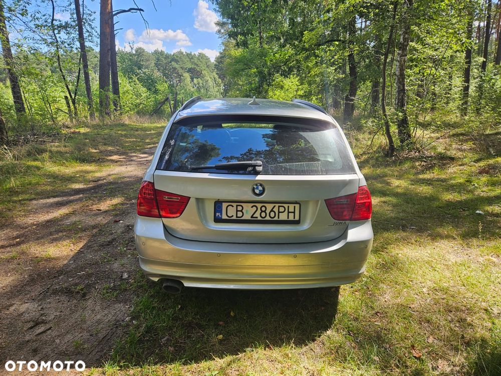 BMW Seria 3 320d DPF Efficient Dynamics Edition - 8