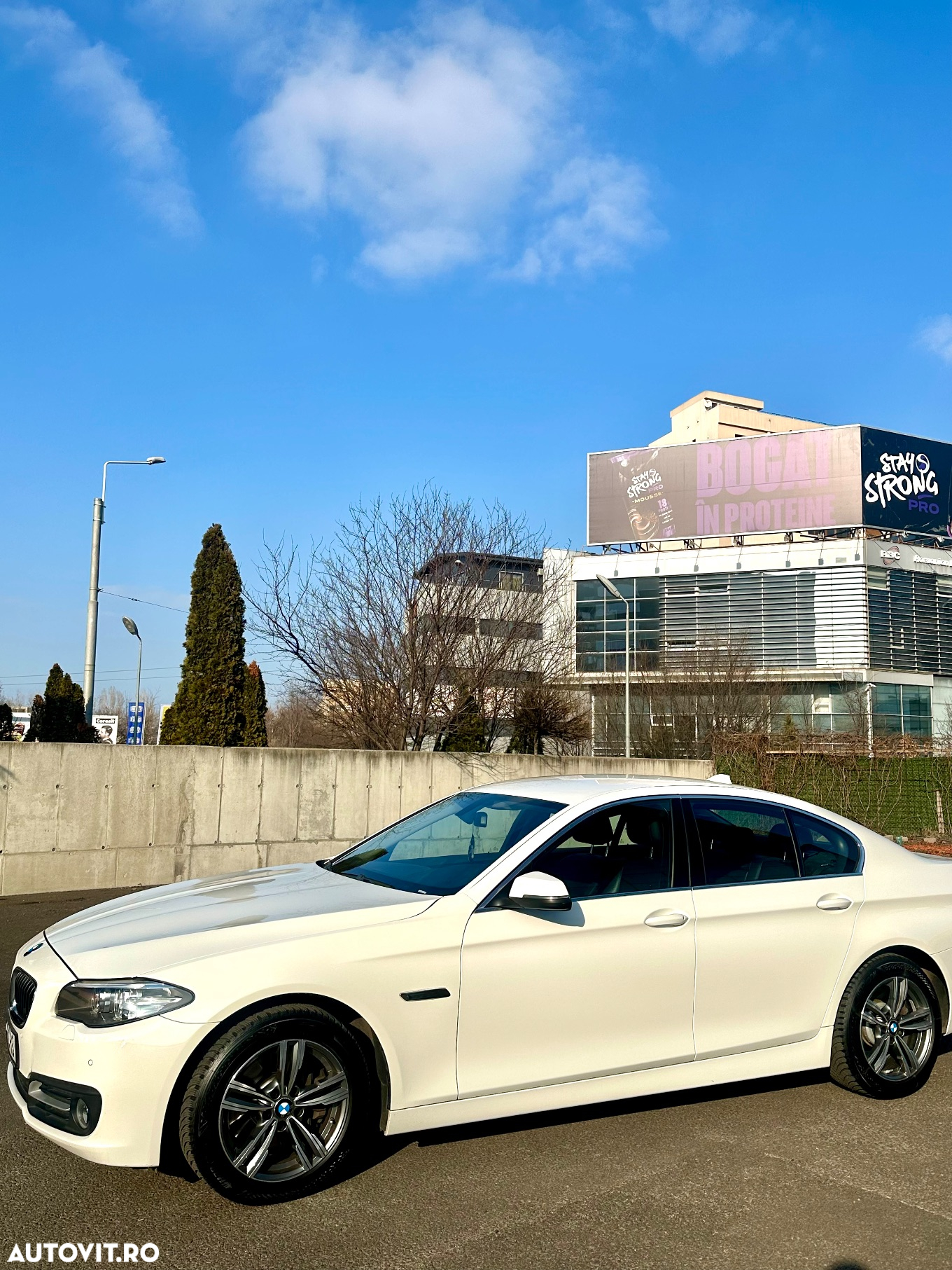 BMW Seria 5 525d xDrive AT - 3