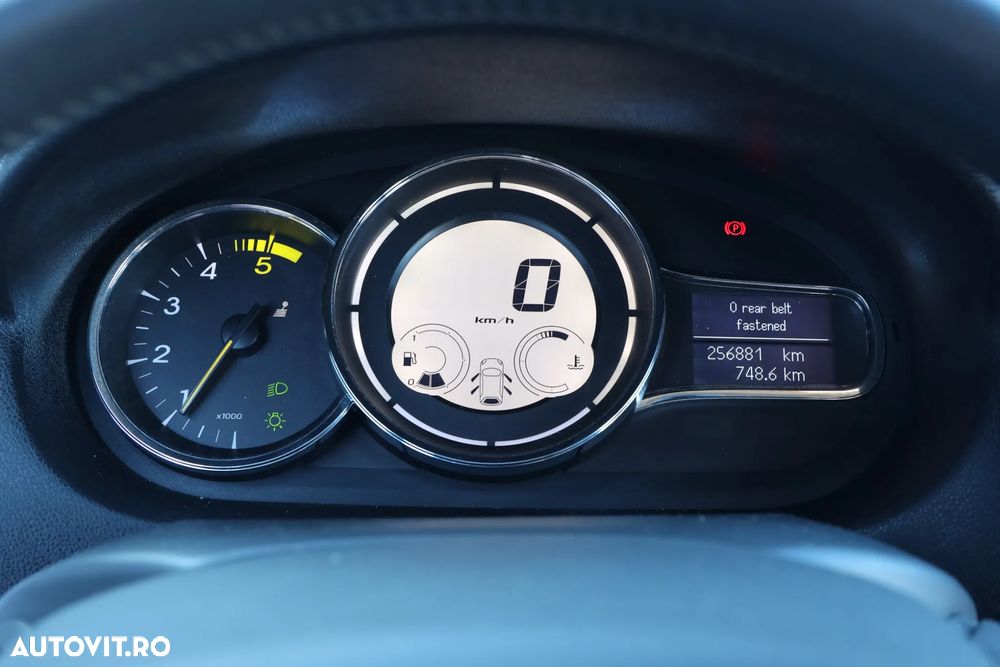 Renault Megane dCi 110 FAP Paris Business - 10